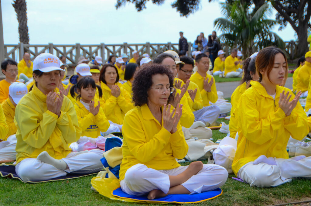 id14699301 newyeargreeting 03